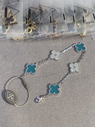 Van Cleef & Arpels Alhambra 5-Motif Bracelet in Turquoise and Diamonds
