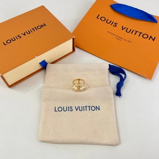 Louis Vuitton Pearl Ribbon Twist Ring